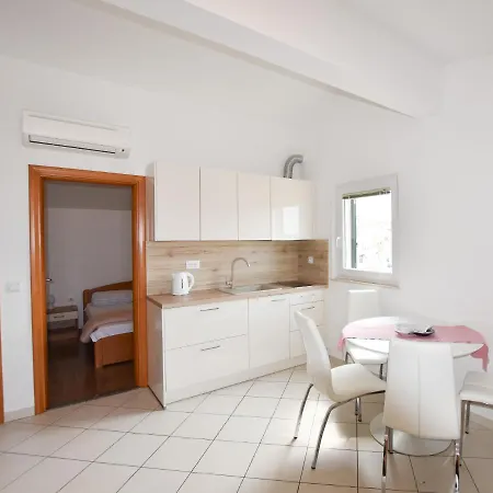 Apartments Danica Primošten Esterno foto