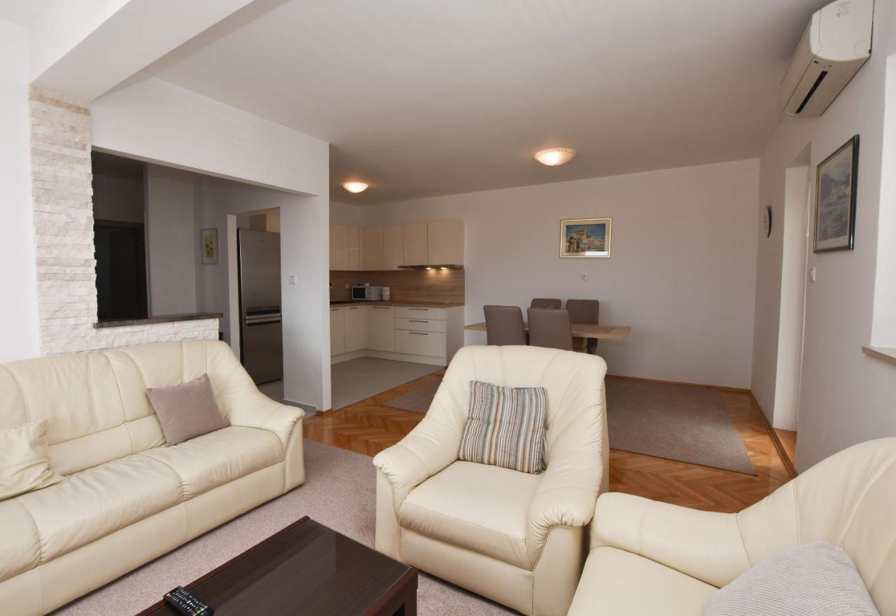 Apartment Danica Primosten