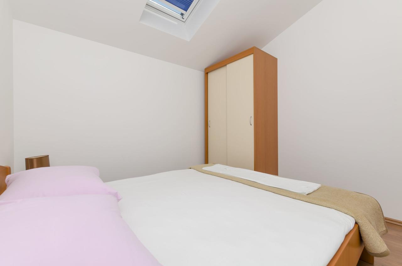 Apartment Danica Primosten